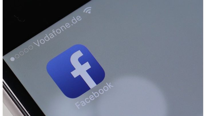 Facebookapp auf einem Smartphone