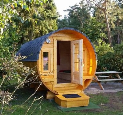 Campingfass im Garten zum Schlafen